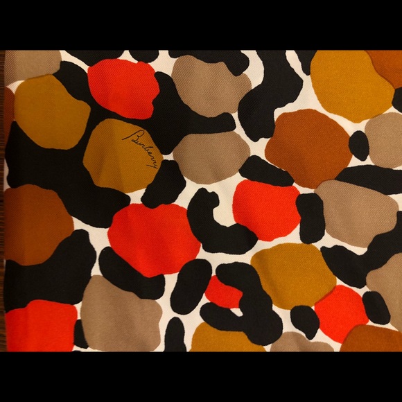 Burberry square scarf - Picture 5 of 8